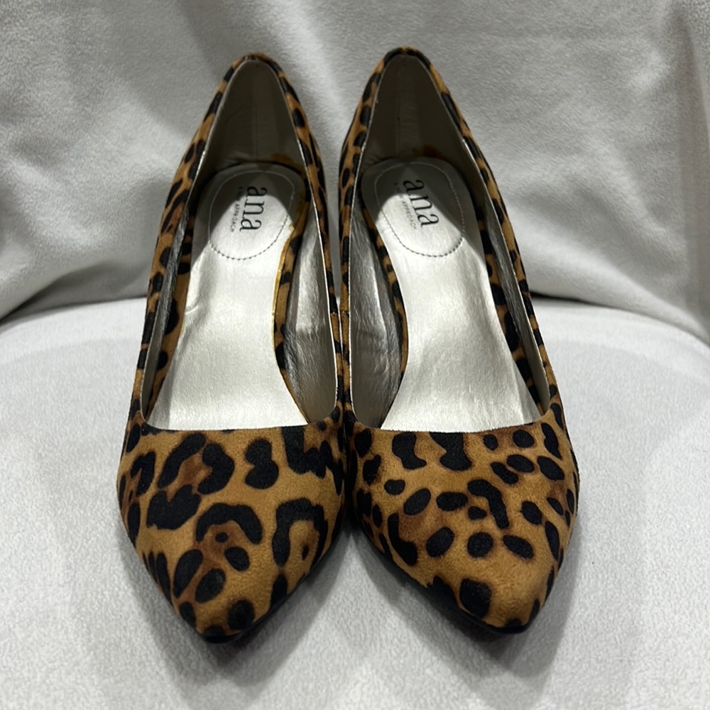 A.n.a heels